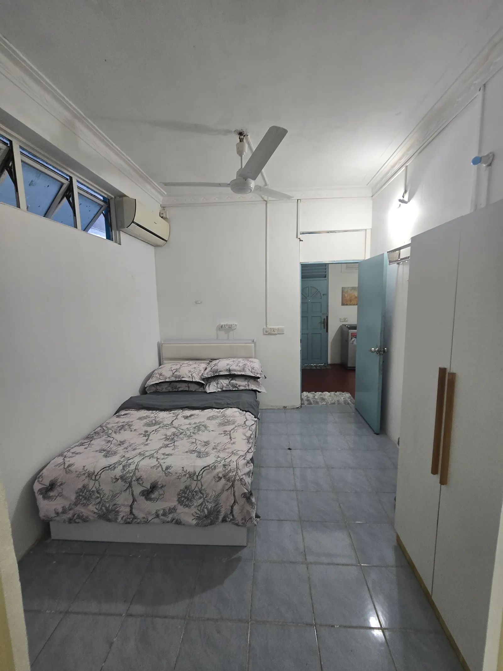 2 Bedroom Apartment in Maafannu. Call or — Maafannu