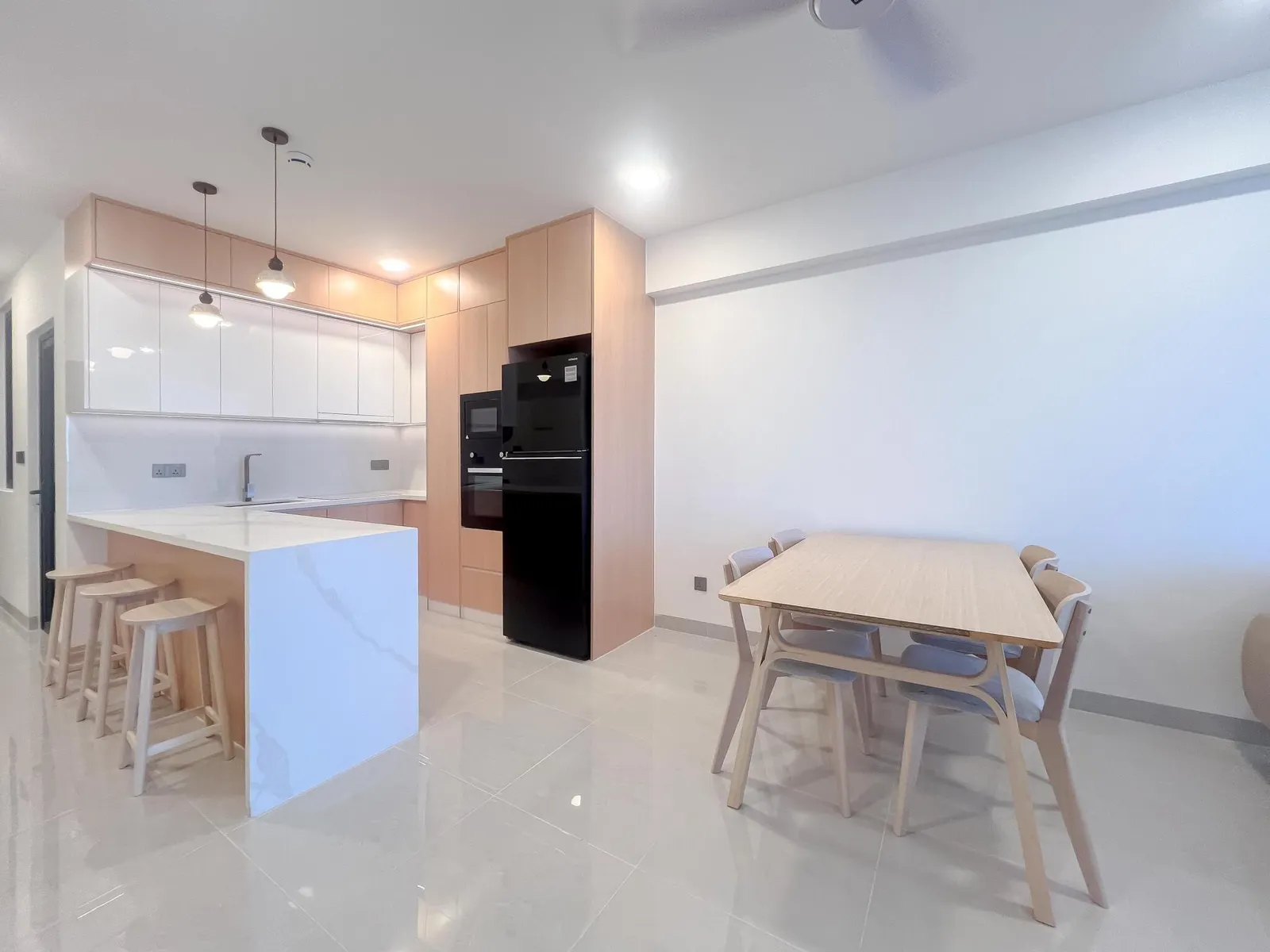 10th Floor 3BR Sunrise View Fully Furnished Apartment at Crystal Residence — Hulhumalé