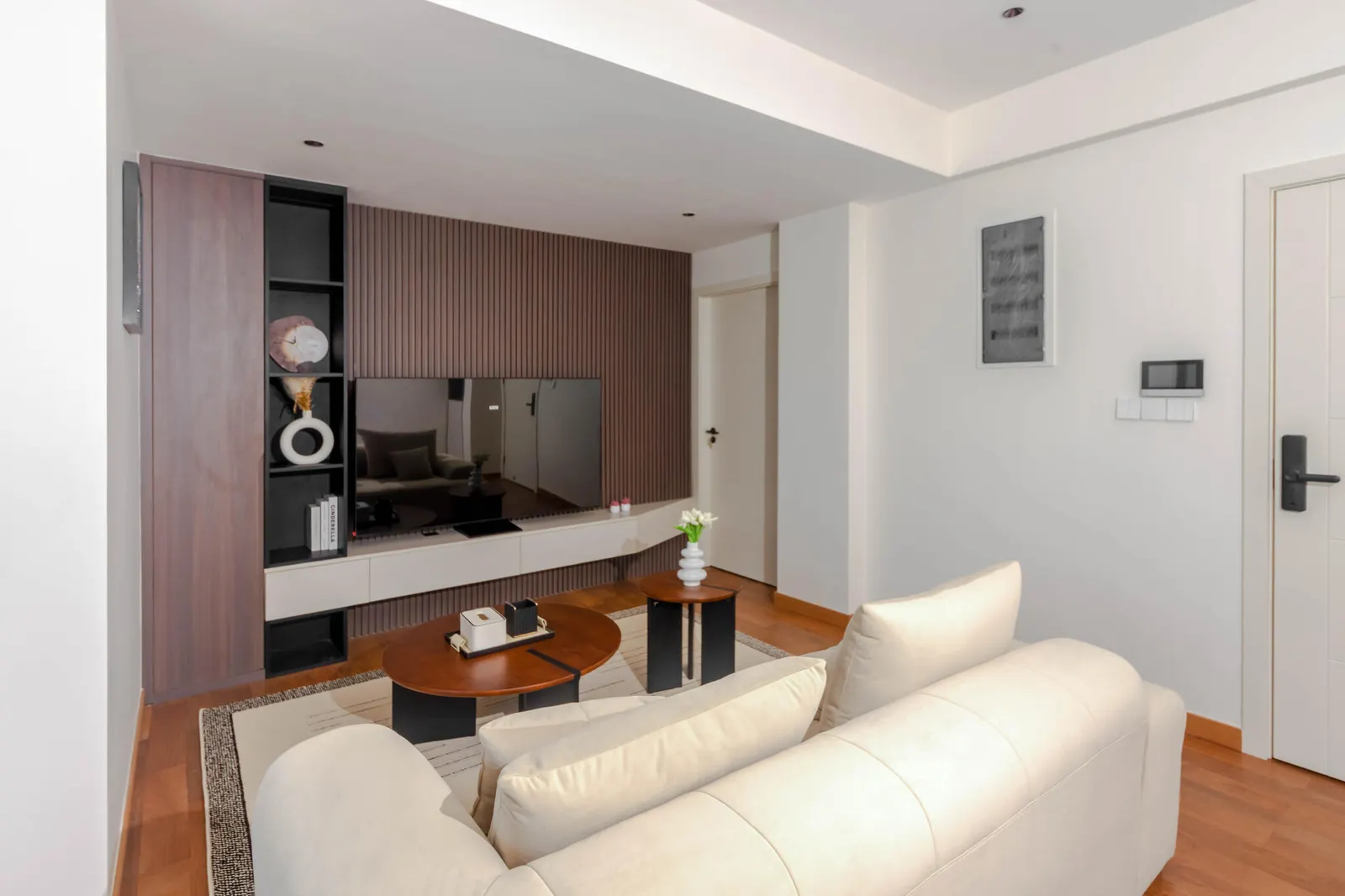 Modern 2 Bedroom Beachfront Apartment — Hulhumalé