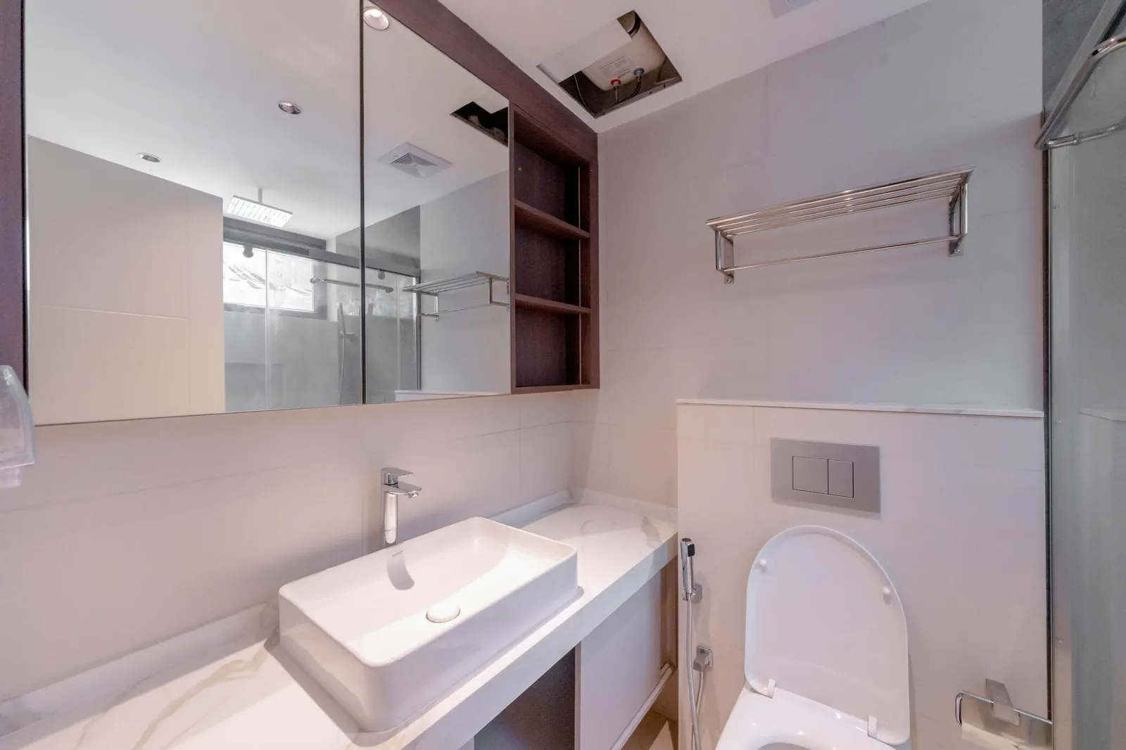 Contemporary 1-Bedroom with Balcony — Hulhumalé