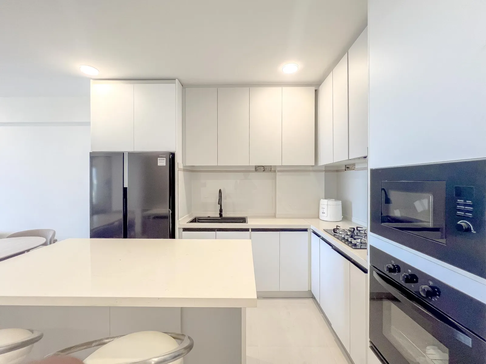 Exquisite 3-Bedroom Corner Residence with 3 Balconies — Hulhumalé