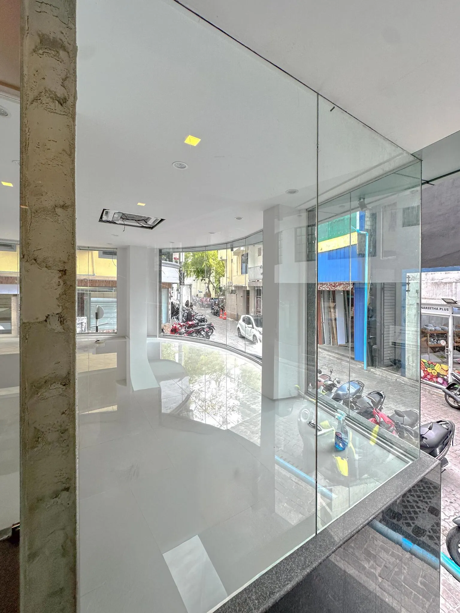 Duplex Commercial Space in Henveiru for Lease — Hulhumalé