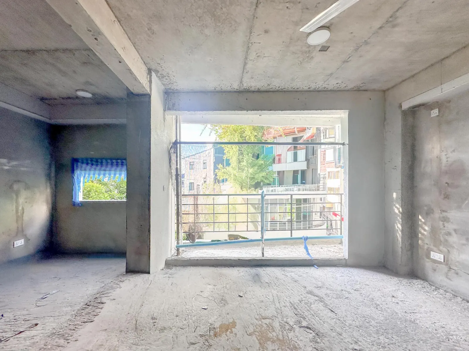 Versatile Commercial Space — Malé