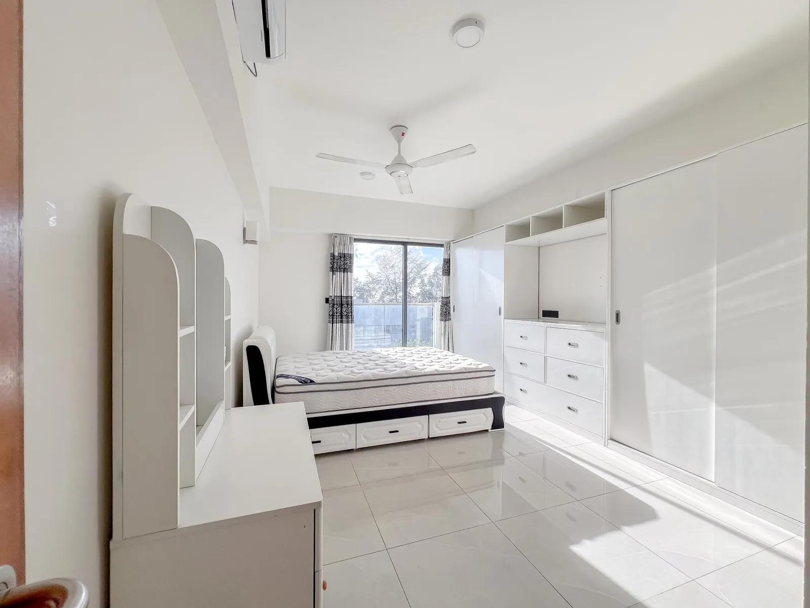 Luxury Marina-View 3-Bedroom Apartment — Hulhumalé