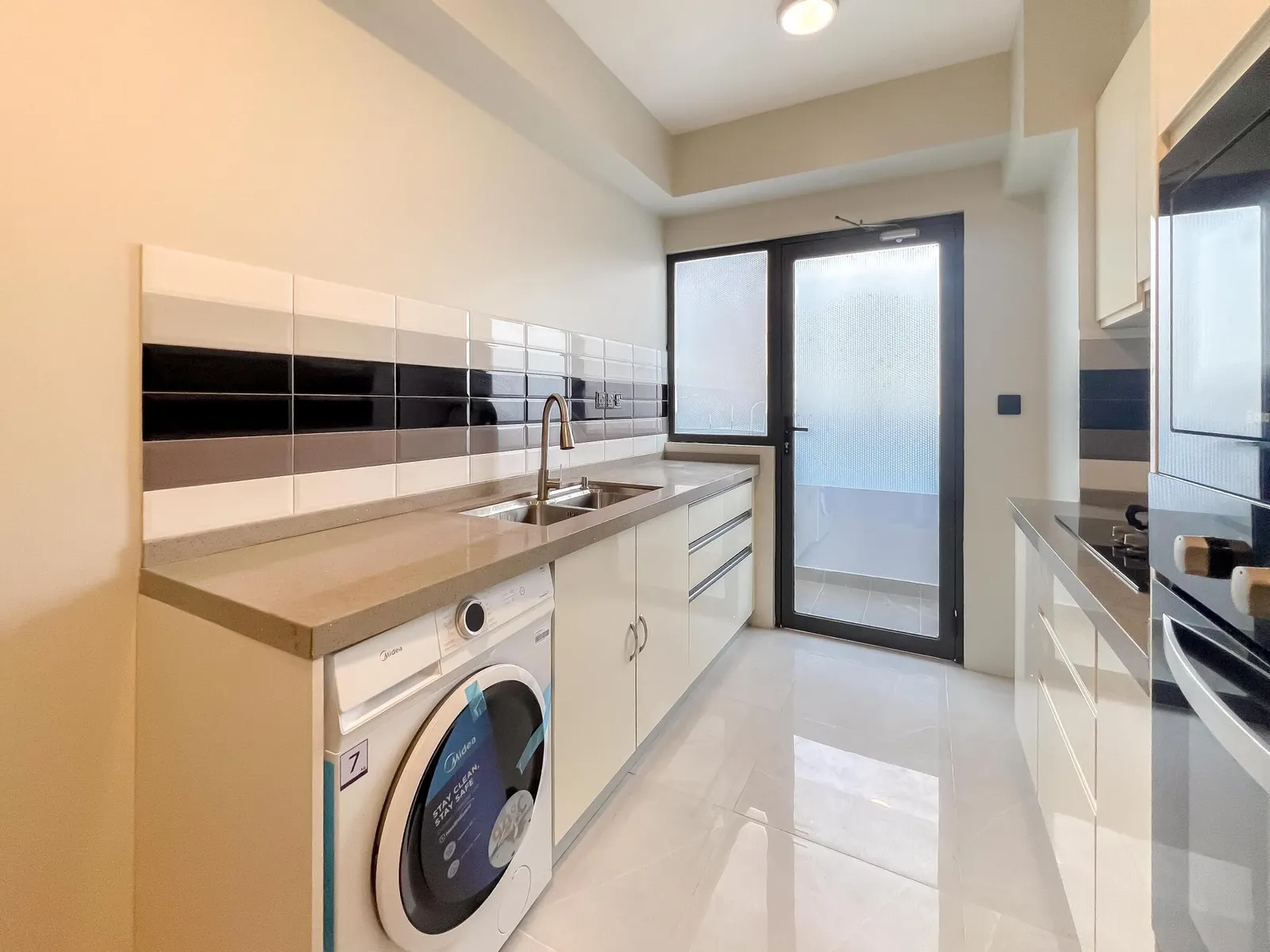 Raincrest 9th Floor 3+1 BR Corner Unit Central Park View — Hulhumalé