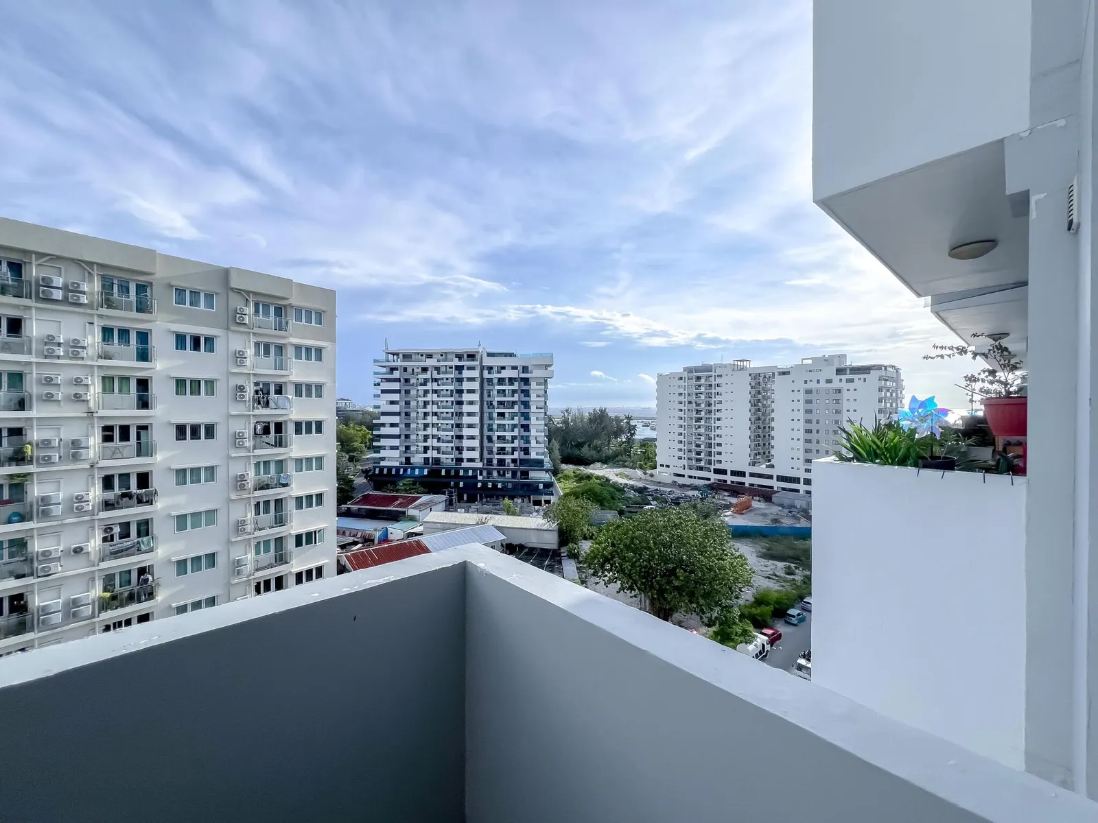 Raincrest 9th Floor 3+1 BR Corner Unit Central Park View — Hulhumalé