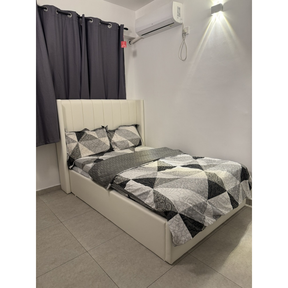 1 Room for rent from a shared apartment - Local female tenant ONLY — Hulhumalé