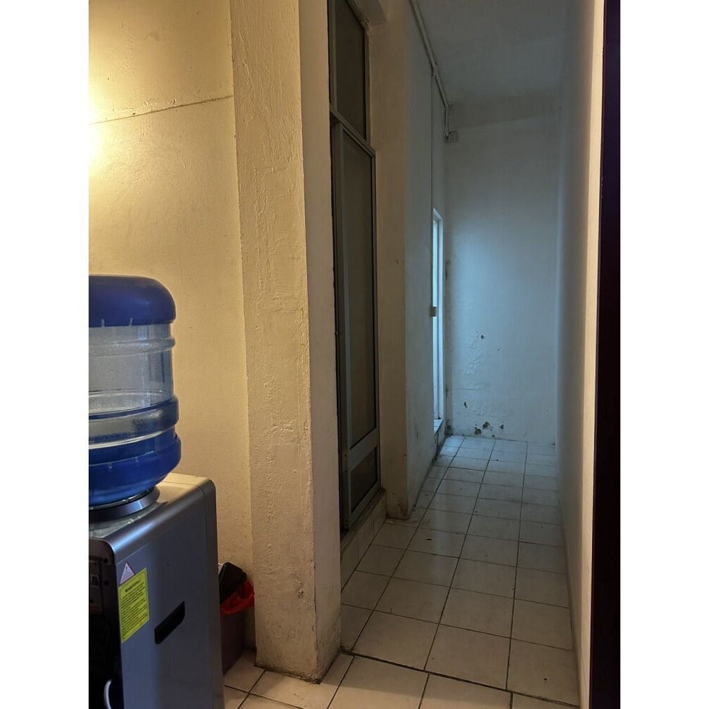 OFFICE FOR RENT / GODOWN — Malé — Henveiru