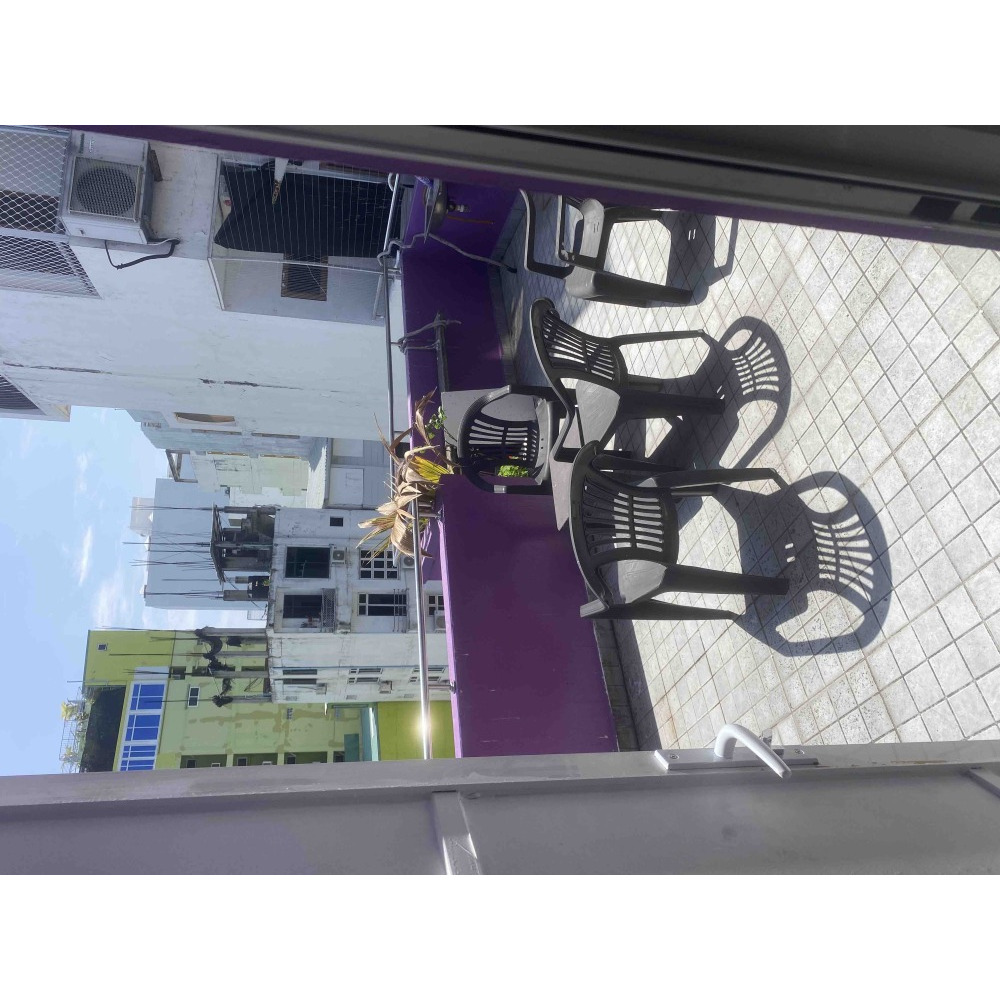 Spacious 1 A/C room available for long-term rent with Terrace — Malé — Maafannu