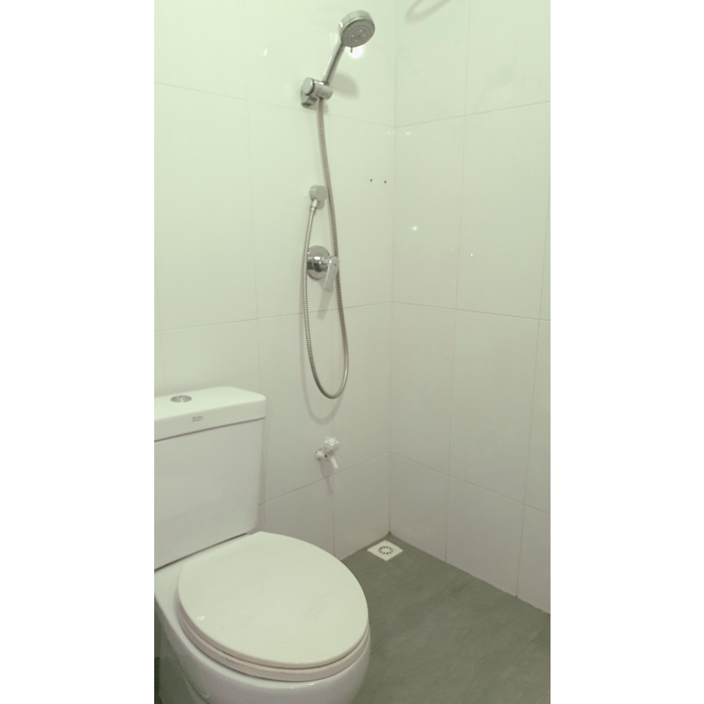 One Room (Clean & neat) from Two Room Apartment Safe & Secure + AC — Malé — Henveiru