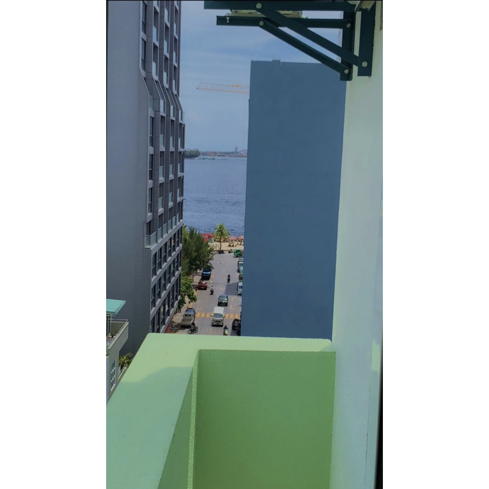 1 Fully furnished AC room for rent with separate entrance Water&Electricity free — Malé — Maafannu