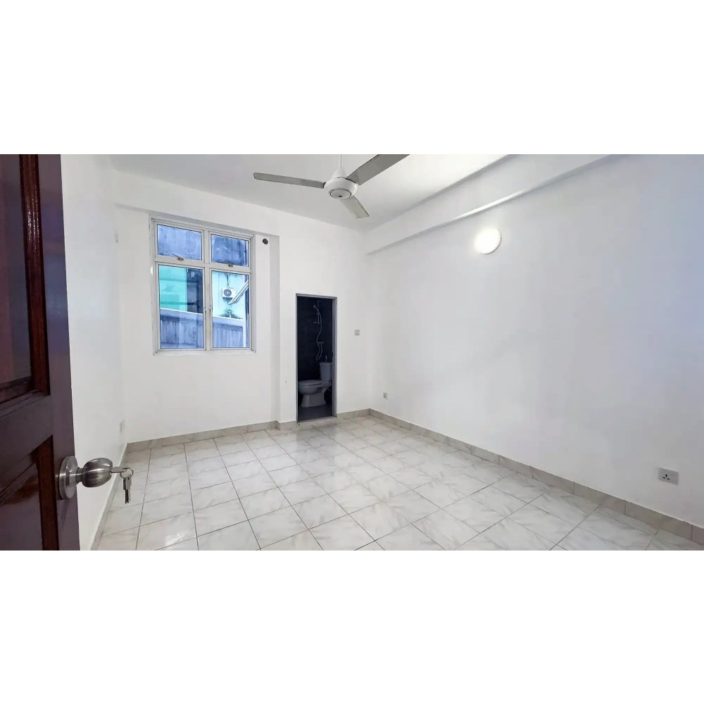 Renovated unfurnished 3 bedroom in Gandhakoalhi Magu, 3rd FL, Male' (NO LIFT) — Malé — Maafannu