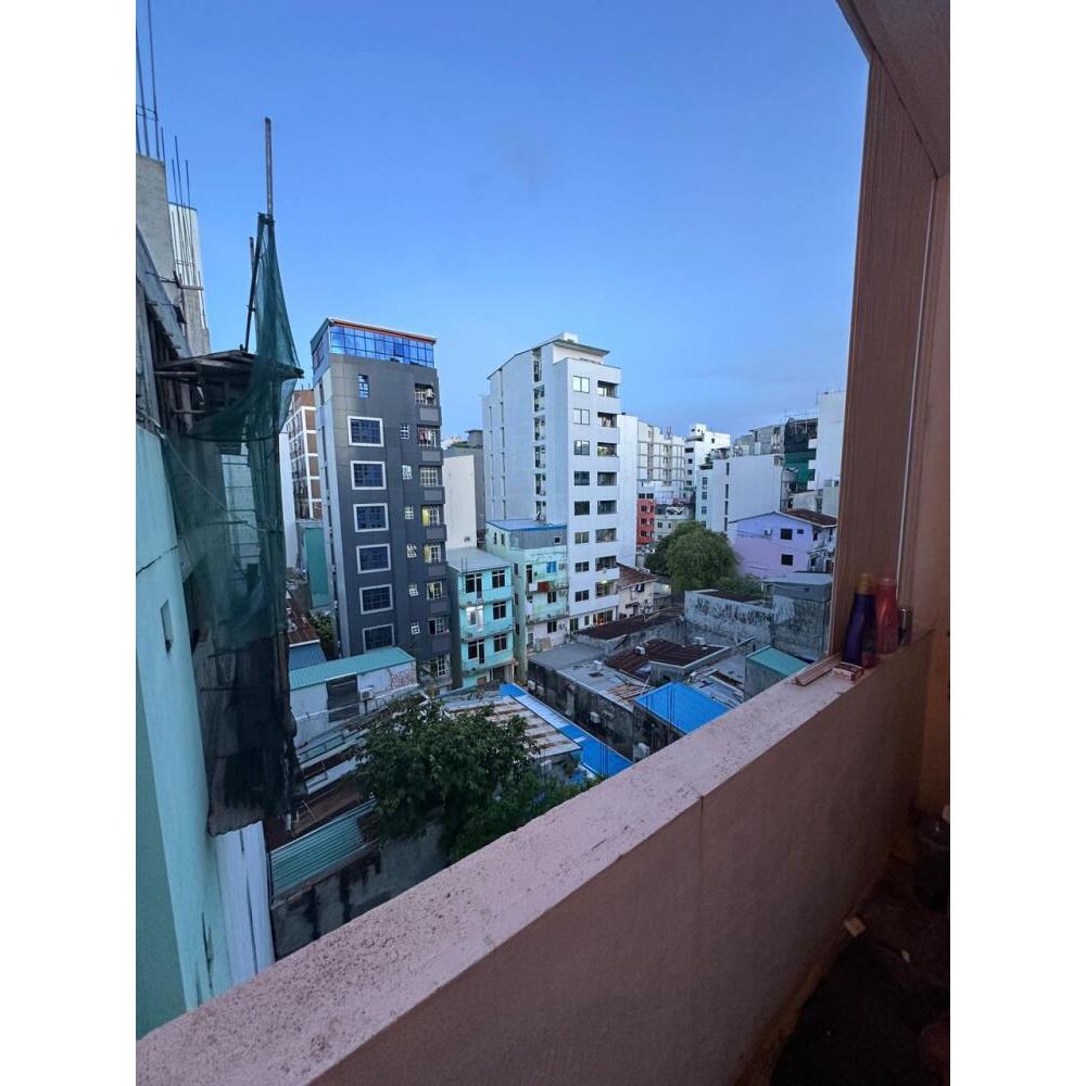One-Room Apartment on 6th Floor for Rent Henveiru, Mal City- NO LIFT — Malé — Henveiru