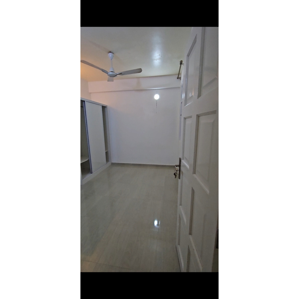 One room from a 2 room apartment for rent. Call. Rent 9000 — Malé — Henveiru