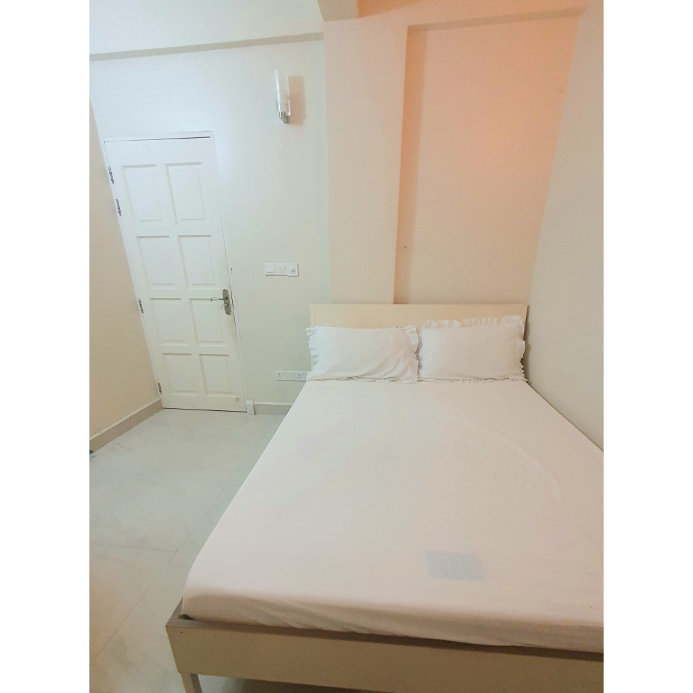 One Room from Two Room Apartment Safe & Secure Ac, Wifi & Utility bills included — Malé — Henveiru