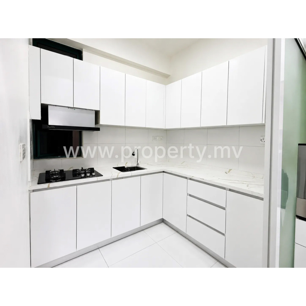 Unfurnished 3 bedroom + 1 maid room apartment in Dhilbahaaru Magu, 3rd FL, Male' — Malé — Machchangolhi