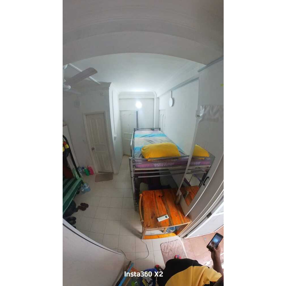 Girls accommodations --> — Malé — Henveiru