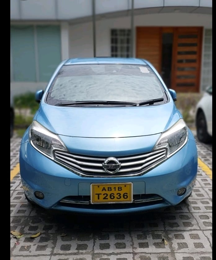 Selling a car with garage ( Nissan Note ) - 230,000/- please — Hulhumalé