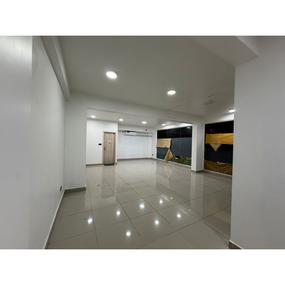 Shop, Mart, Showroom, Office, Godown Warehouse, Commercial Space, Ground/first — Malé — Maafannu