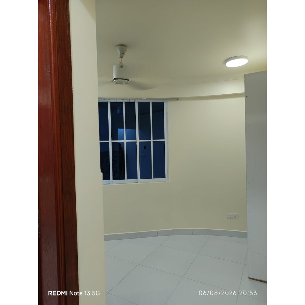 01 Room Apartment Near Artificial Beach /Lhaalhugandu, Call — Malé — Henveiru