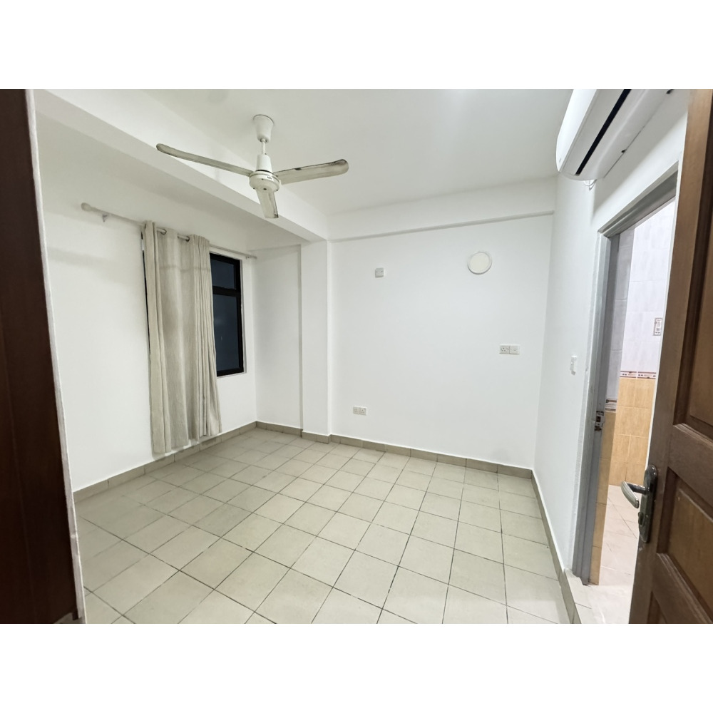 Henveyru - 3 bedroom Semi furnished apartment — Malé — Henveiru