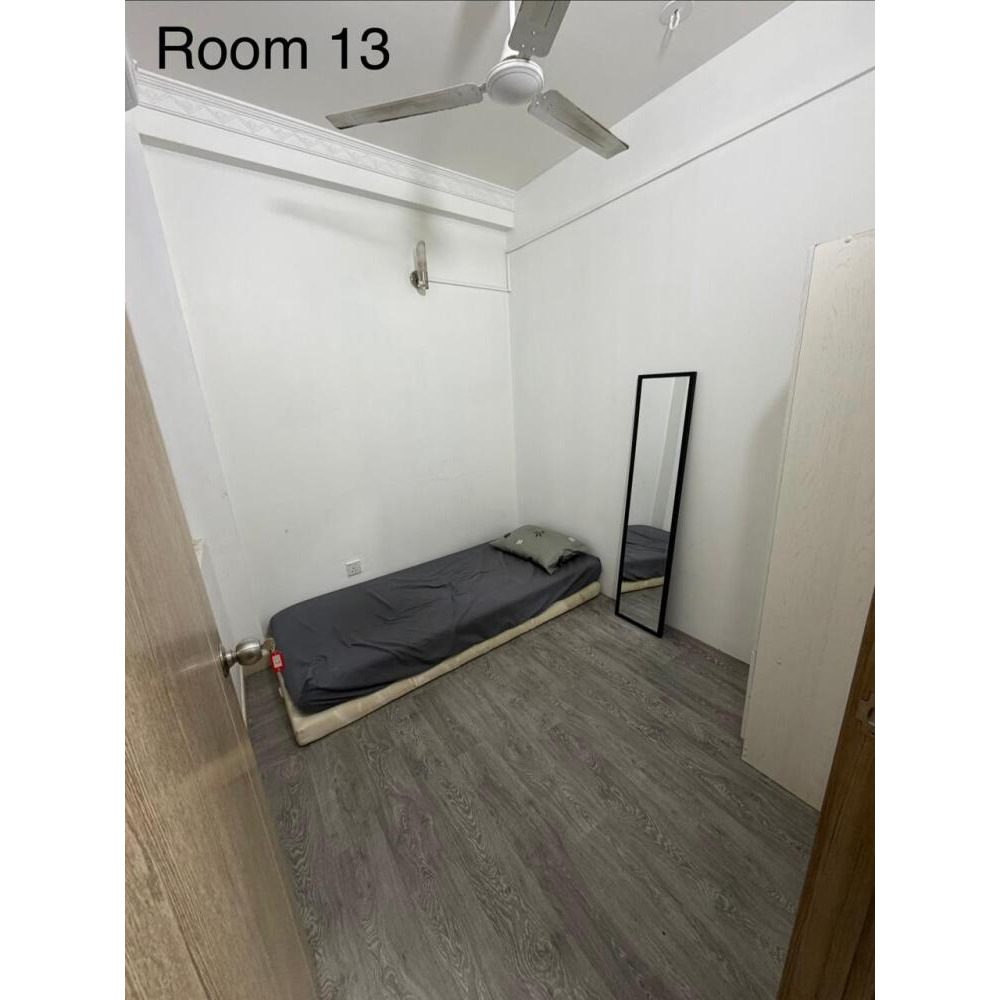 Private room. Shared bathroom. 4th floor NO lift — Malé — Henveiru