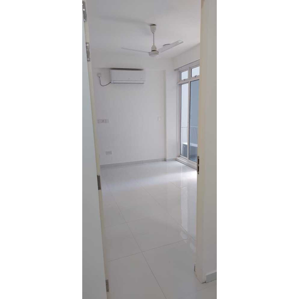 2 room apartment with attached toilet Call — Malé — Machchangolhi
