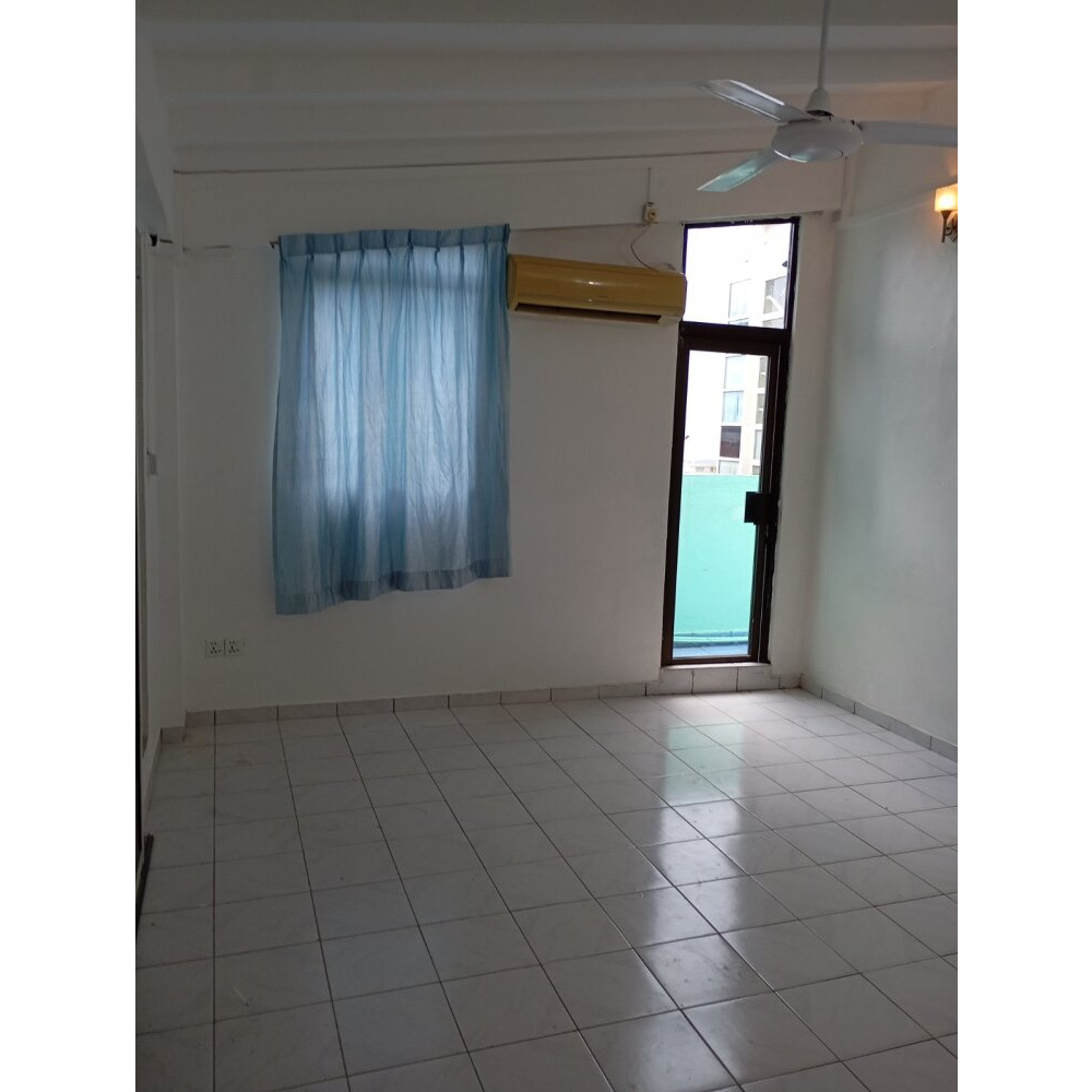 TERRACE APT AC ONE LARGE BED ROOM INC SITTING AREA ATTACHED TOILET KITCHEN — Malé — Machchangolhi