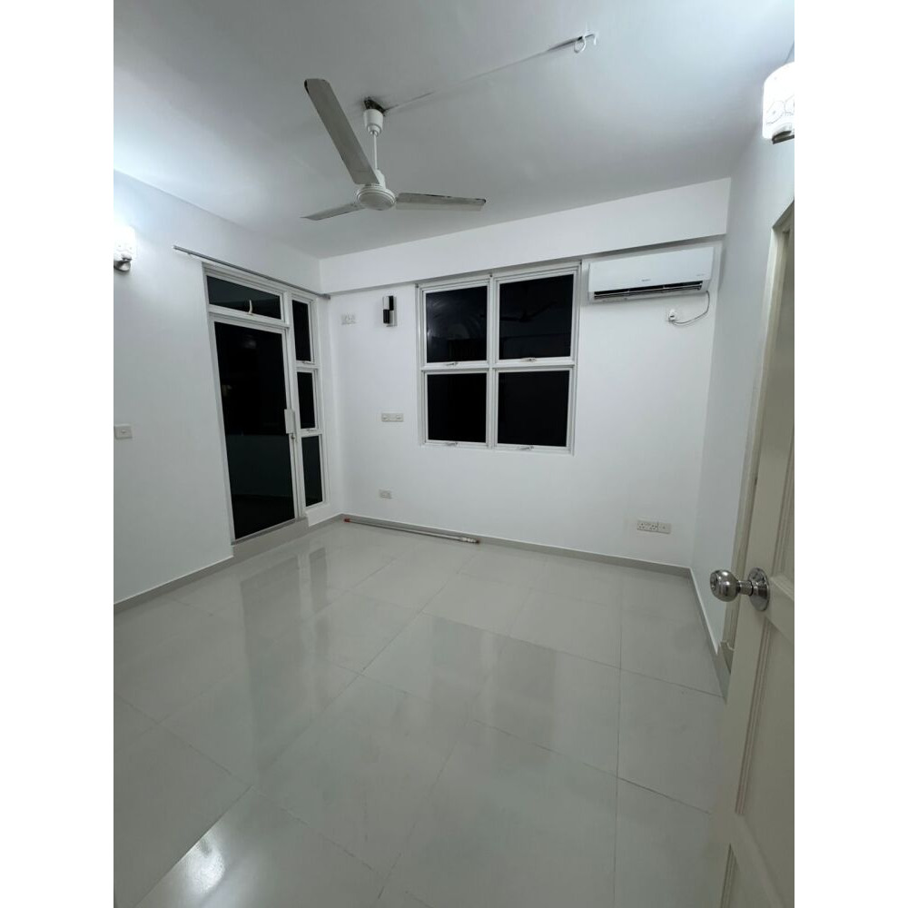Male'- 3 Bedroom Semi Furnished Apartment — Malé — Maafannu