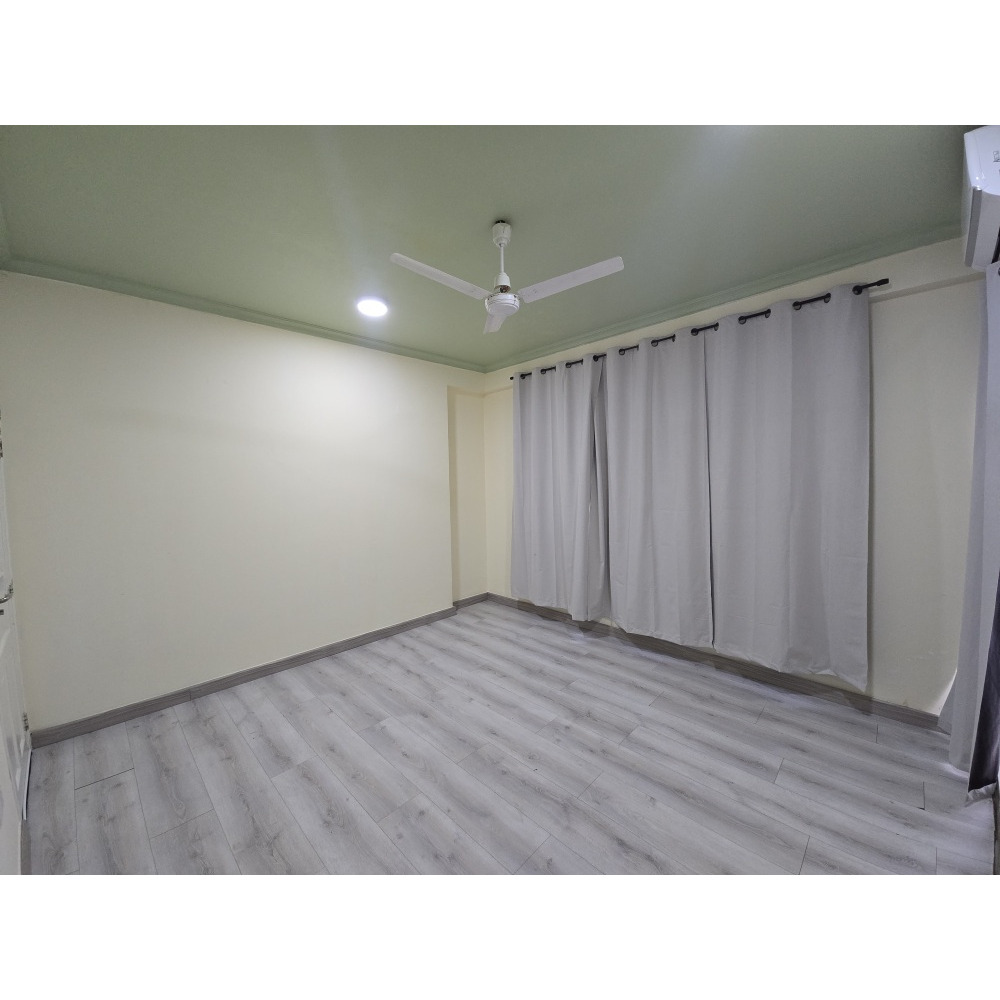 1 Big Room with a Balcony & Utilities from 3+1 Apartment. Furnishing Optional — Malé — Machchangolhi