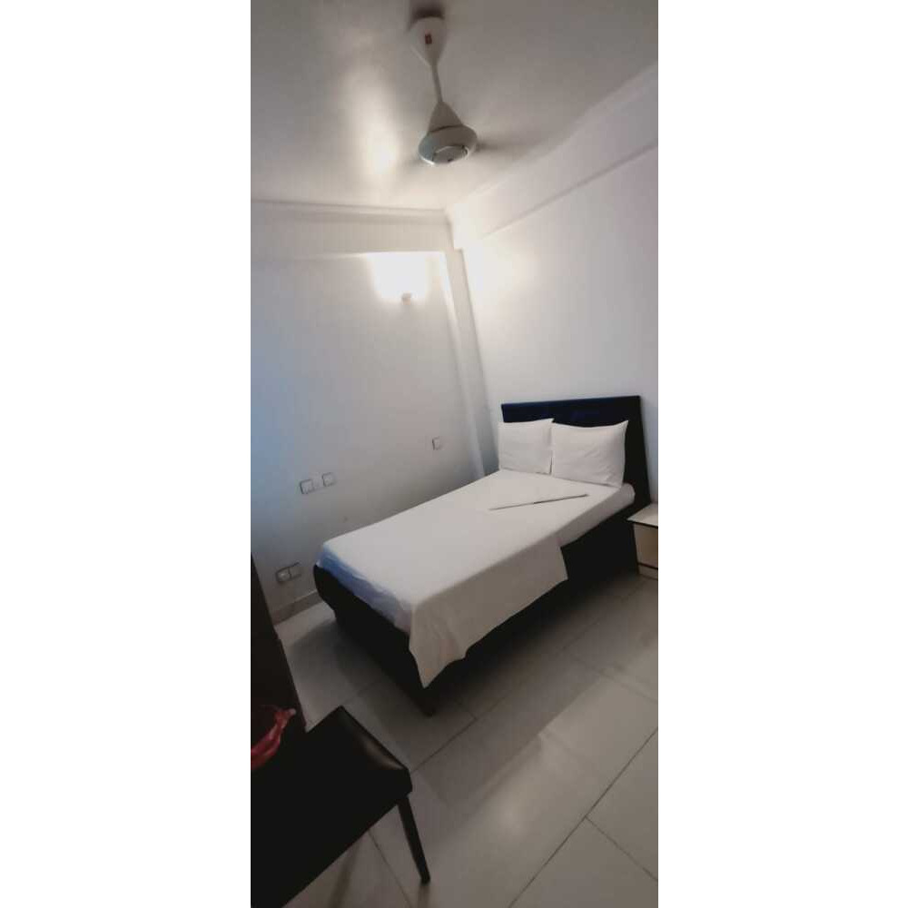 Room for daily rent male Chaandheene magu Near Add- On- Store — Malé — Machchangolhi