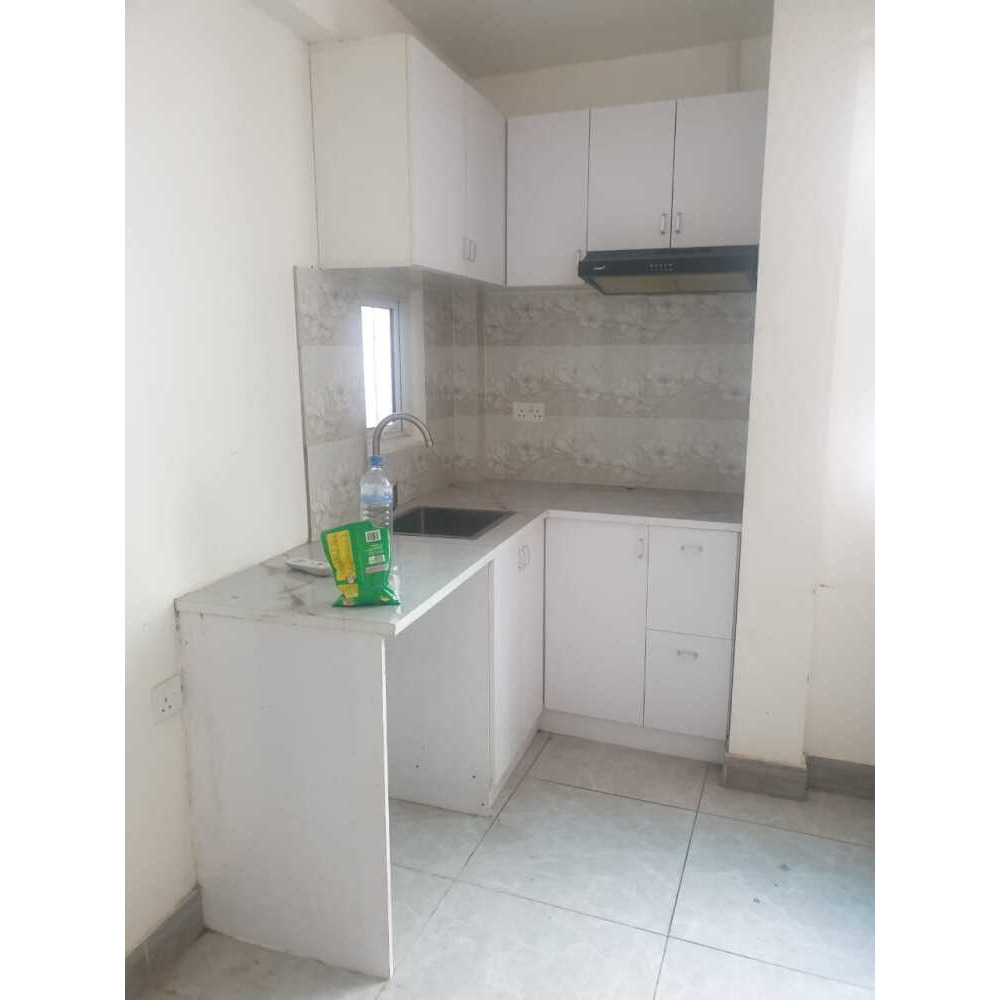 One-Room Apartment 5th Floor Henveiru, Mal City NO LIFT RENT10,500 — Malé — Henveiru