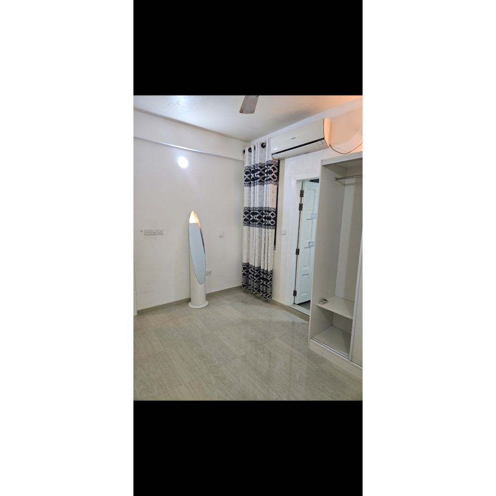 One room from a 2 room apartment for rent. Call. Rent 9000 — Malé — Henveiru