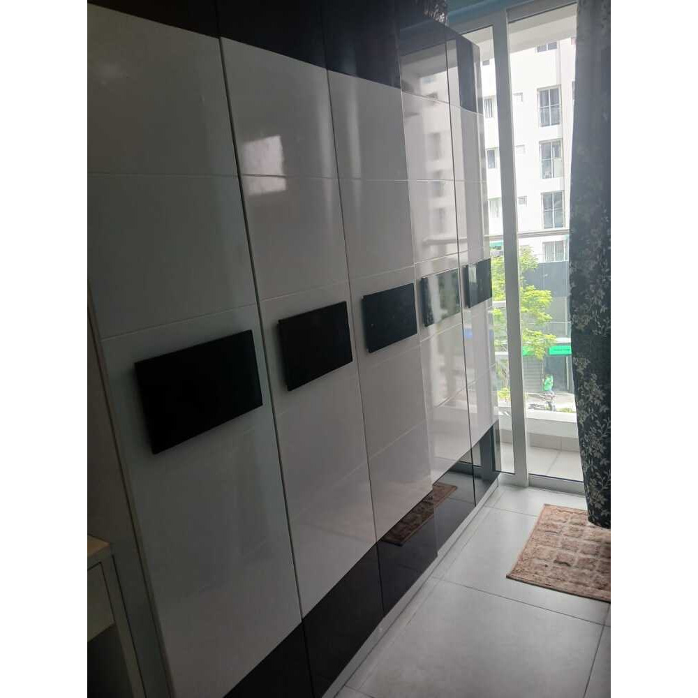 1 room attached with toilet and balcony from 3 rooms apartment — Hulhumalé