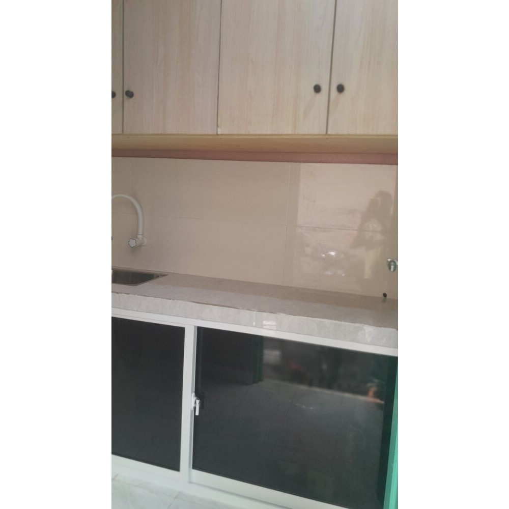 Renovated 1 Room Apartment with Hot Water & Rain Shower frm Ground floor — Malé — Maafannu