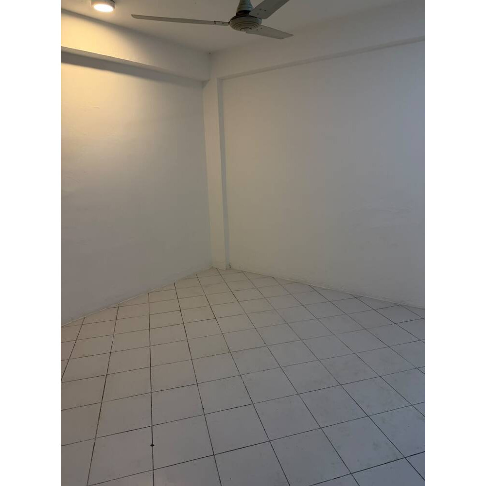 Apartment for Rent (2 Rooms attached Toilet) — Malé — Henveiru