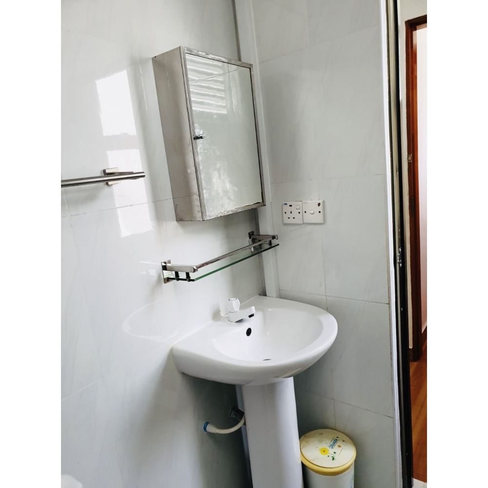 Fully Furnished separate entrance 1 Room MVR 8500 — Malé — Henveiru