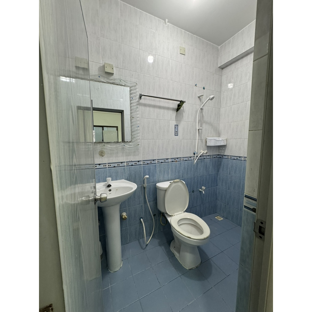 Henveyru - 3 bedroom Semi furnished apartment — Malé — Henveiru