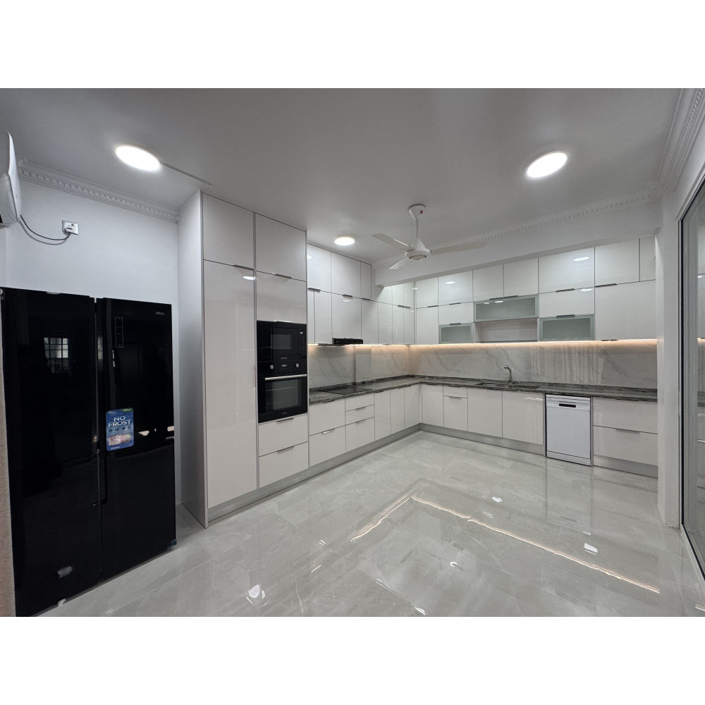 Luxury, Newly Renovated 4-double bedroom Apartment in Male, Call — Malé — Machchangolhi