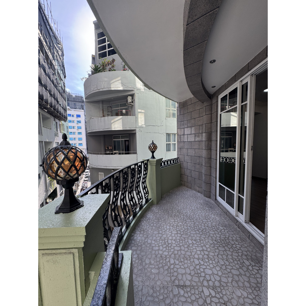 Luxury, Newly Renovated 4-double bedroom Apartment in Male, Call — Malé — Machchangolhi