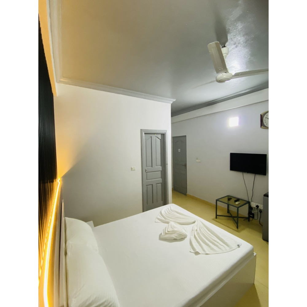 Room for daily rent male Chaandheene magu Near Add- On- Store — Malé — Machchangolhi