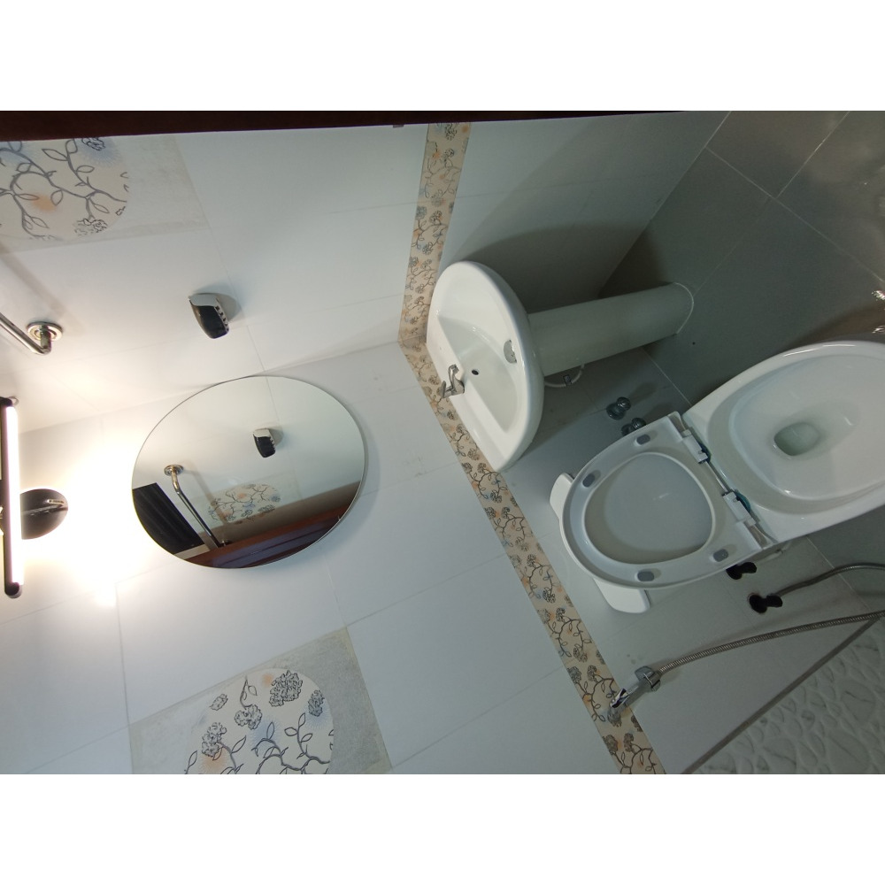 Room for daily rent male Chaandheene magu Near Add- On- Store — Malé — Machchangolhi