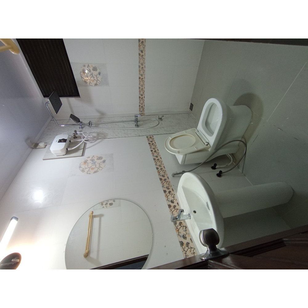 Room for daily rent male Chaandheene magu Near Add- On- Store — Malé — Machchangolhi