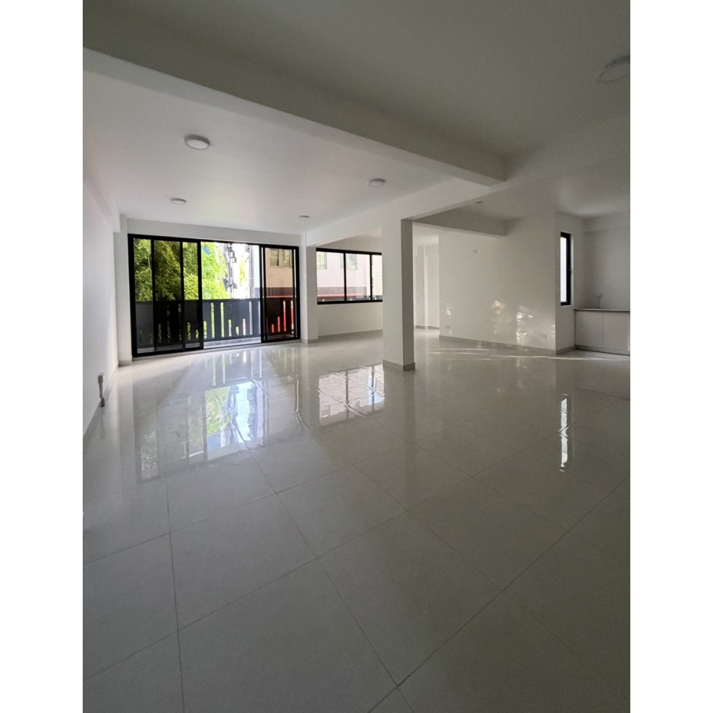 NEW Office Space For Immediate Rent in Male' — Malé — Maafannu
