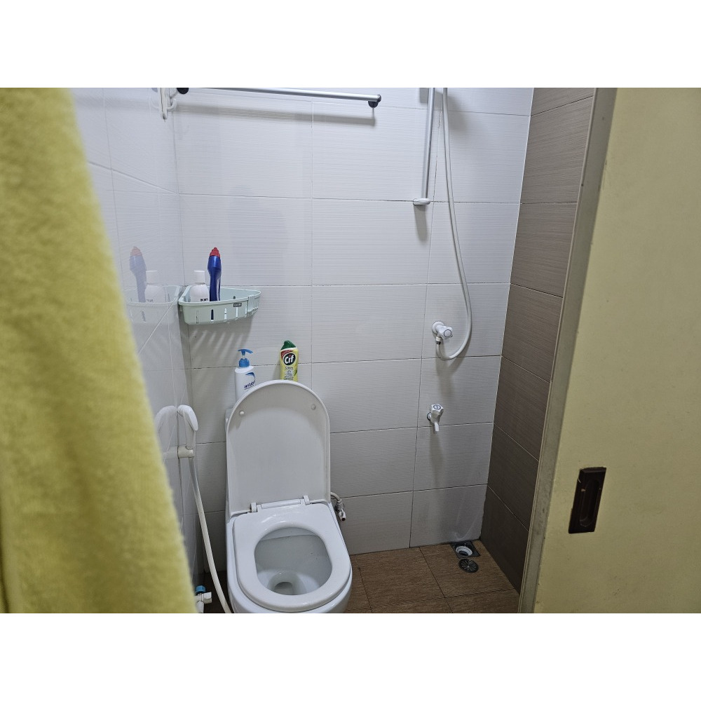 1 single room from 3 room apartment — Malé — Galolhu