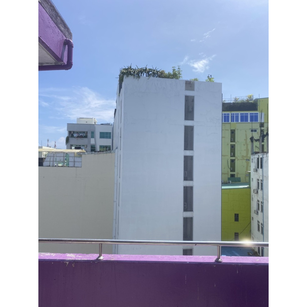 Spacious 1 A/C room available for long-term rent with Terrace — Malé — Maafannu