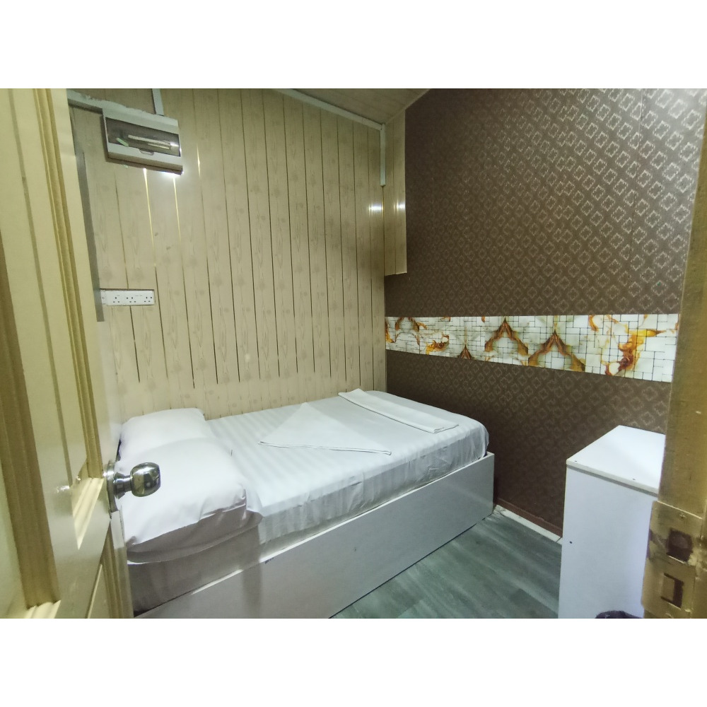 Room for daily & hourly rent — Malé — Galolhu