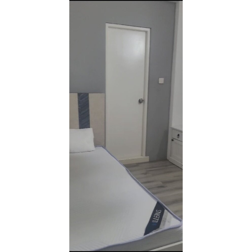 Sharing Room Need a female room mate MVR 3600 including utilitiesand Wifi — Malé — Henveiru