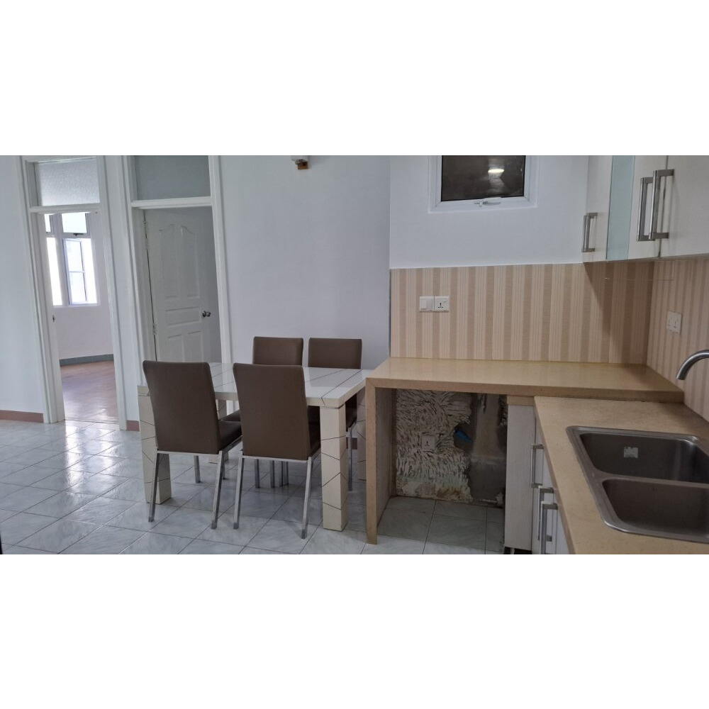 2 Room Apartment with attached Toilet (Call: Between 9:00 - 17:00 HRS) — Malé — Henveiru