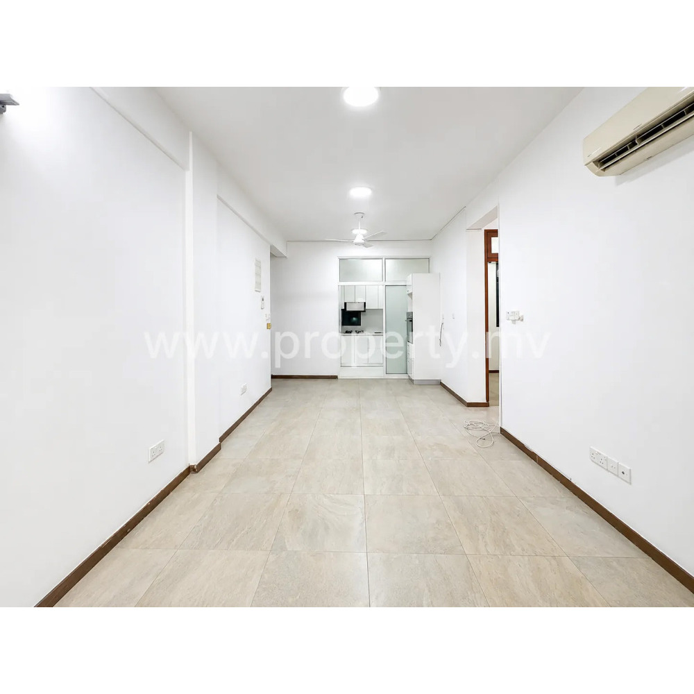 Unfurnished 3 bedroom + 1 maid room apartment in Dhilbahaaru Magu, 3rd FL, Male' — Malé — Machchangolhi
